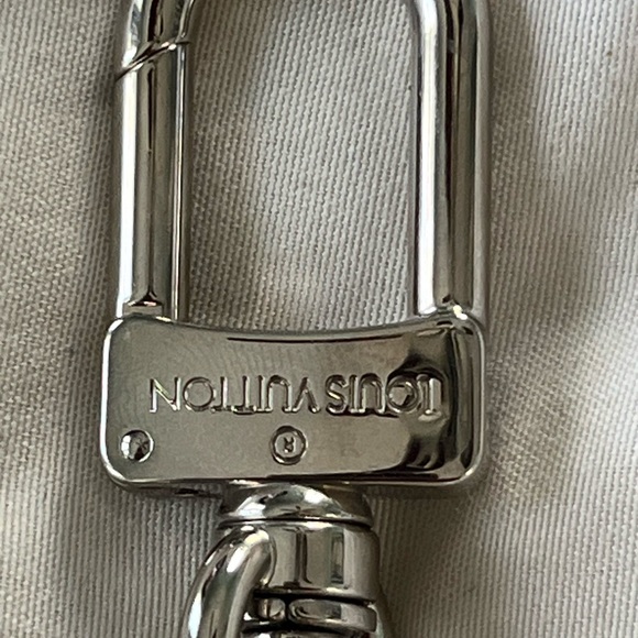 Louis Vuitton key chain - bag charm silver/black - Picture 3 of 4